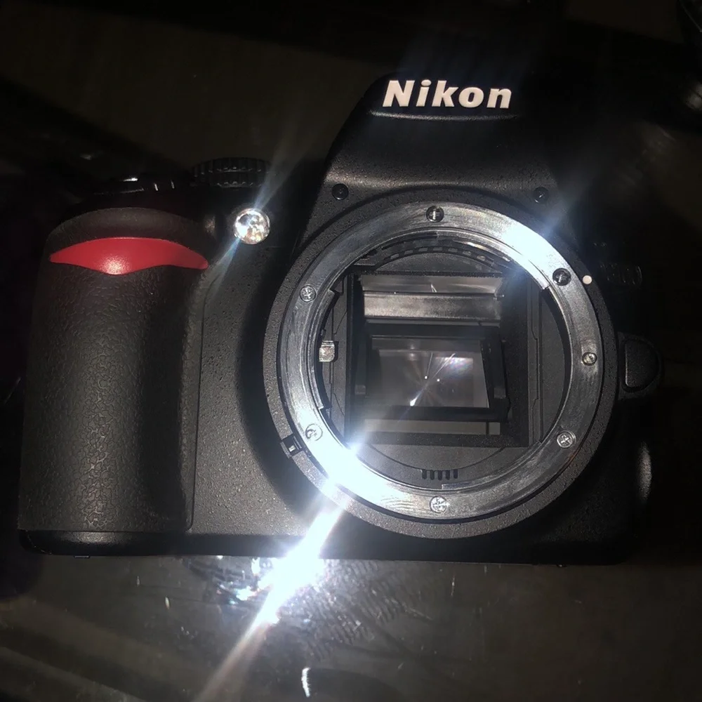 Nikon Digital Camera 7.9/9v 2.5A D3100